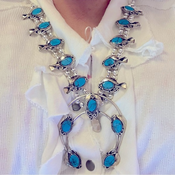 Hampton Jewelry Jewelry - KINGMAN Turquoise Silver Squash Blossom Necklace by Native Jeweler GORGEOUS! ✨